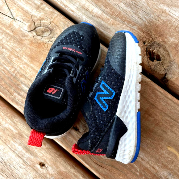 NEW BALANCE Baby Sneakers Shoes Size 4 - Picture 1 of 7